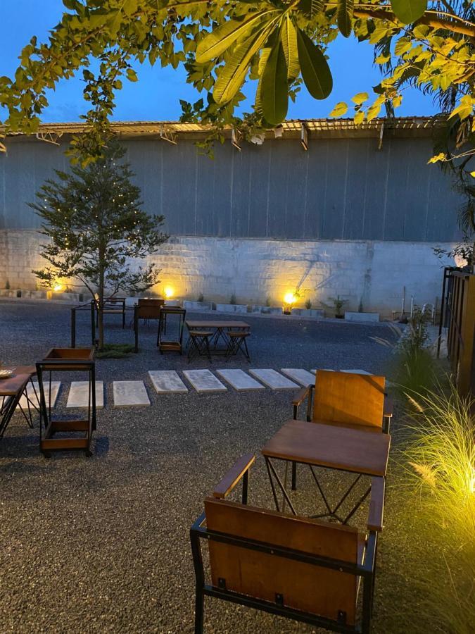 The Backyard Homestay Pakcsong Kültér fotó